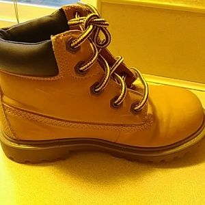 Kids boots
